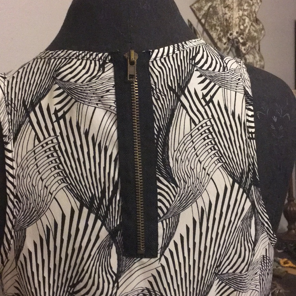Dress - Picture 3 of 5